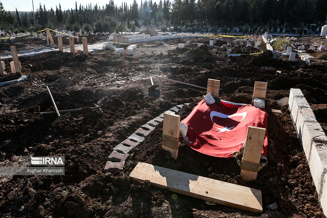 قبرهای کشته شدگان زلزله ترکیه3