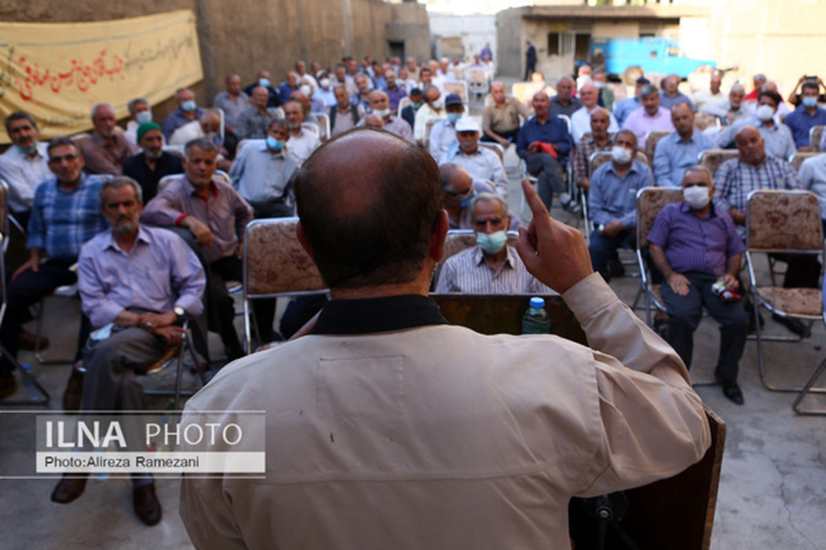 تجمع اعتراضی بازنشستگان در چند شهر | دولت مصوبه افزایش حقوق مستمری‌بگیران را اصلاح کند