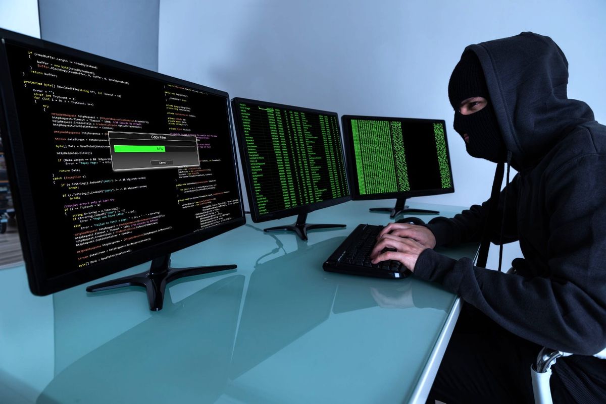 مشاوره رایگان با وکیل جرایم رایانهای و سایبری