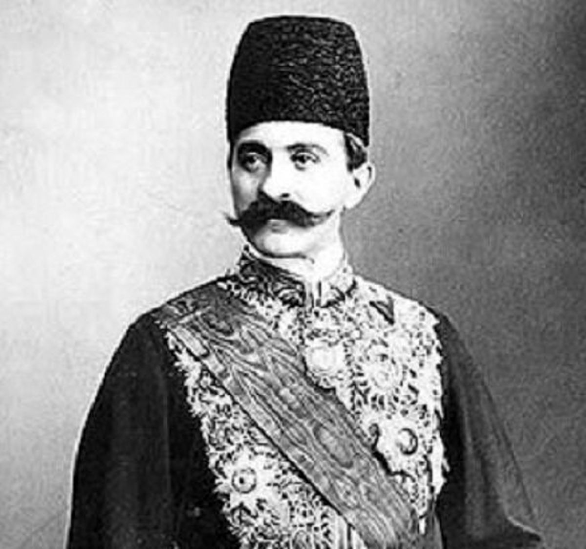 یاغی شدن وزیر مختار ایران در لندن علیه شاه قاجار 