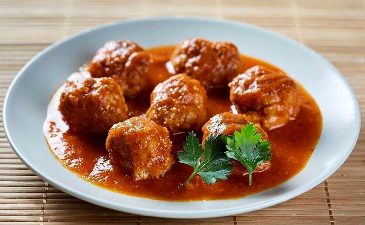 طرز تهیه کوفته قلقلی مجلسی با سس مخصوص